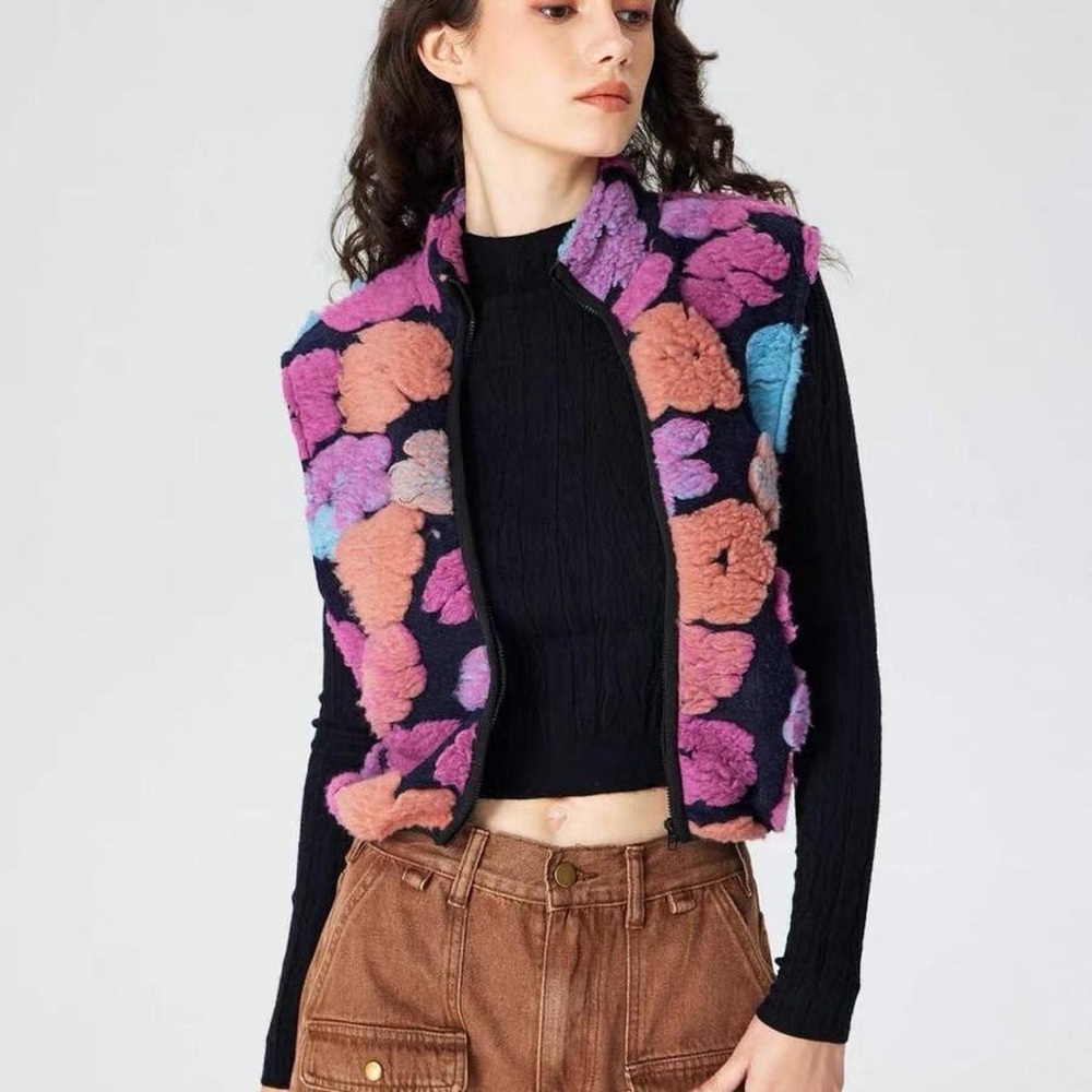 Cider Curve Plus Turtle Neck Fluffy Floral Pattern Zipper Vest 3X